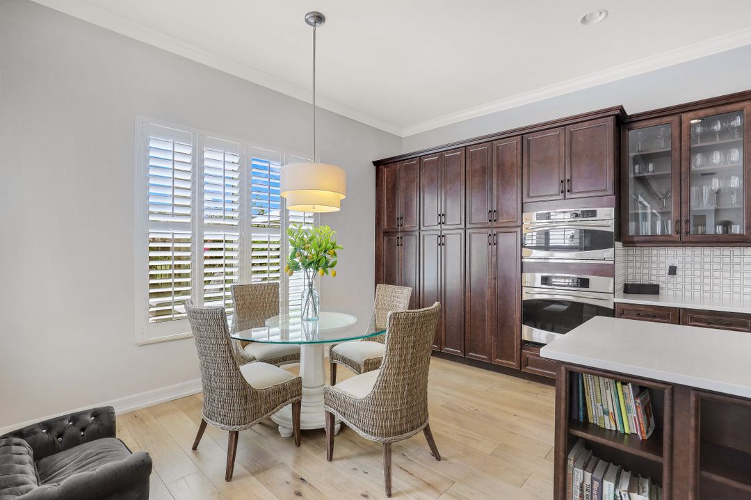 6558 Monterey Point, Naples, FL 34105