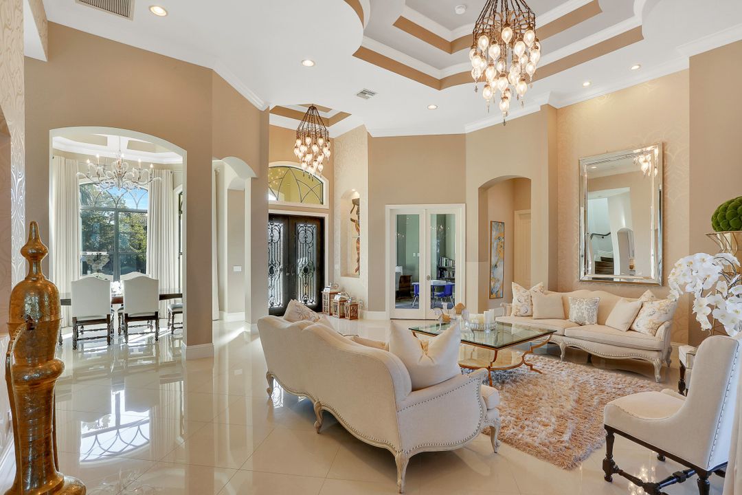 3944 W Riverside Dr, Fort Myers, FL 33901