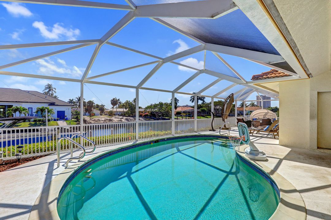 835 Saturn Ct, Marco Island, FL 34145