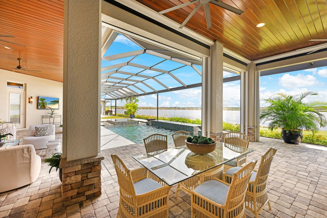 9337 Granite Ct, Naples, FL 34120