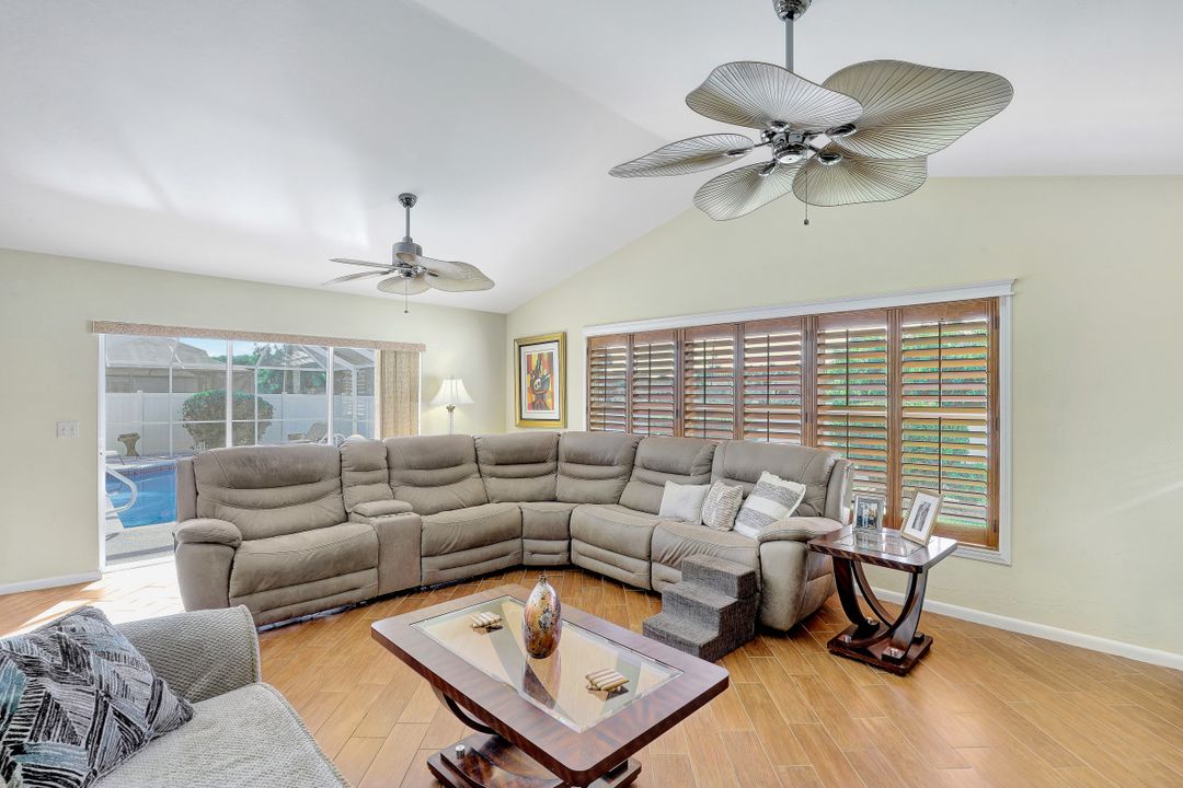 1922 Cape Coral Pkwy W, Cape Coral, FL 33914