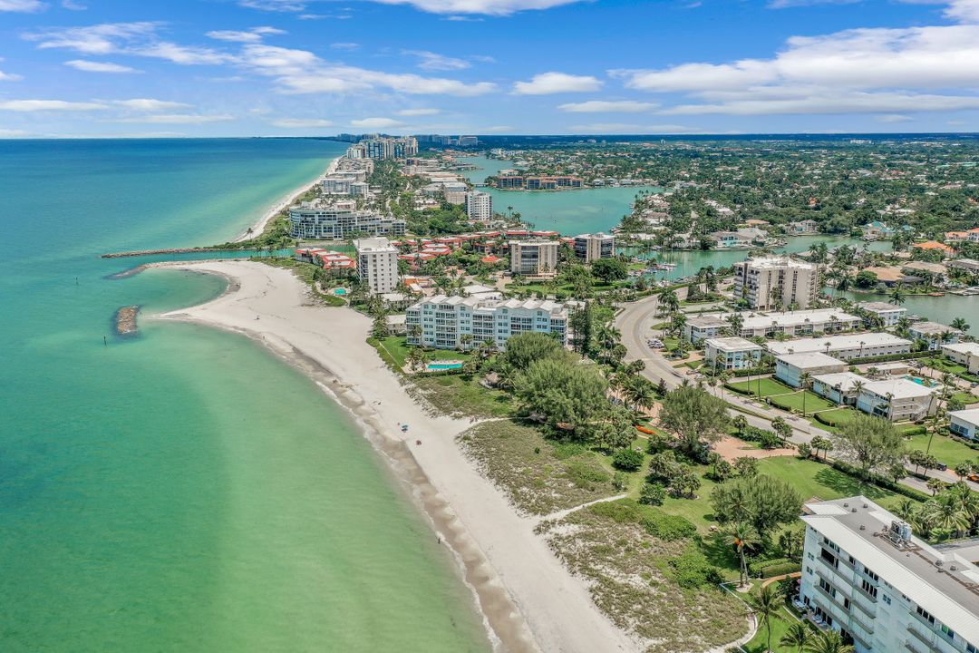 317 Mooring Line Dr, Naples, FL 34102