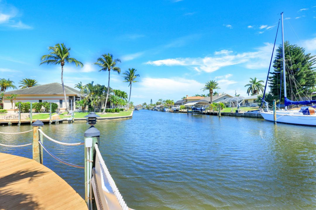 5343 SW 10th Ave, Cape Coral, FL 33914