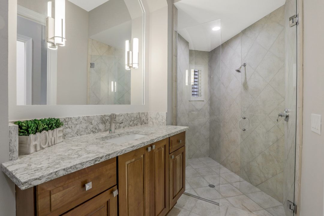 11430 Golden Eagle Ct, Naples, FL 34120