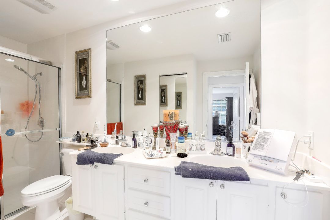 4280 Redonda Ln, Naples, FL 34119