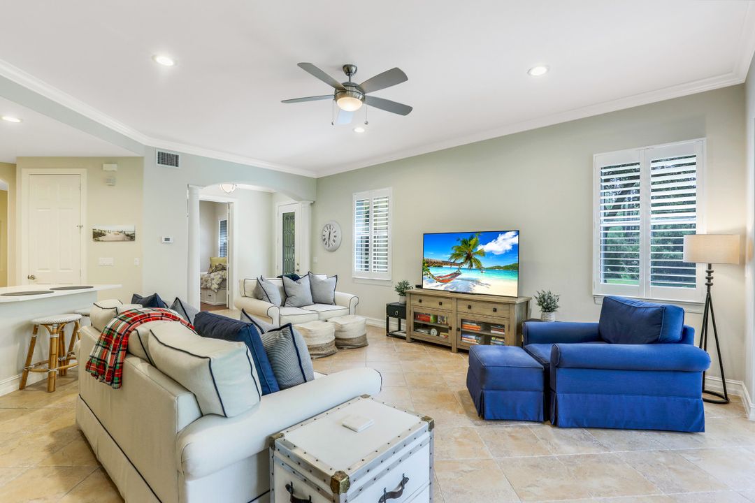 2882 Castillo Ct  #101, Naples, FL 34109