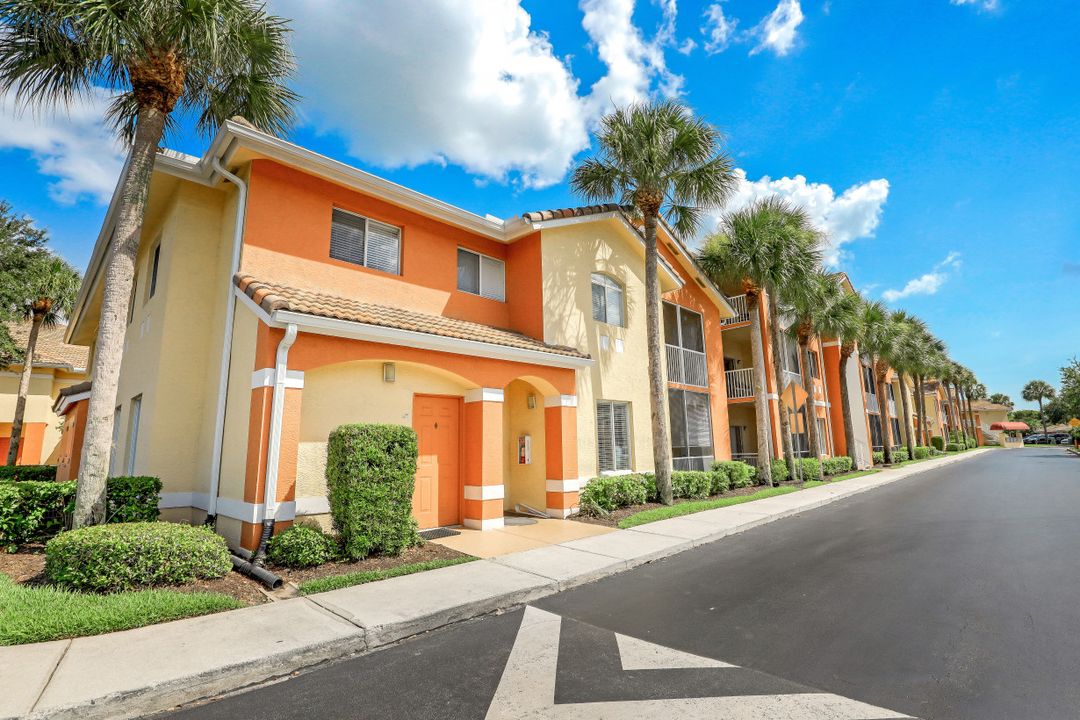 6400 Aragon Way #102, Fort Myers, FL 33966