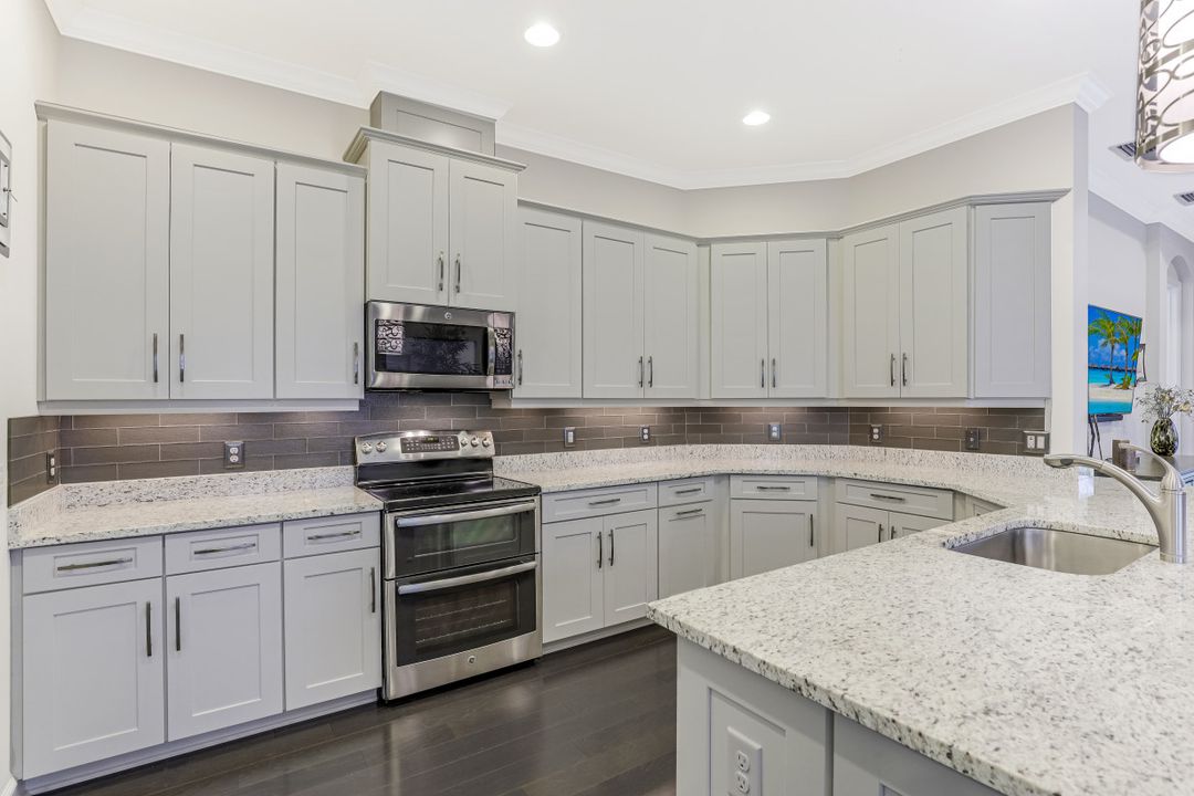 9167 Isla Bella Cir, Bonita Springs, FL 34135