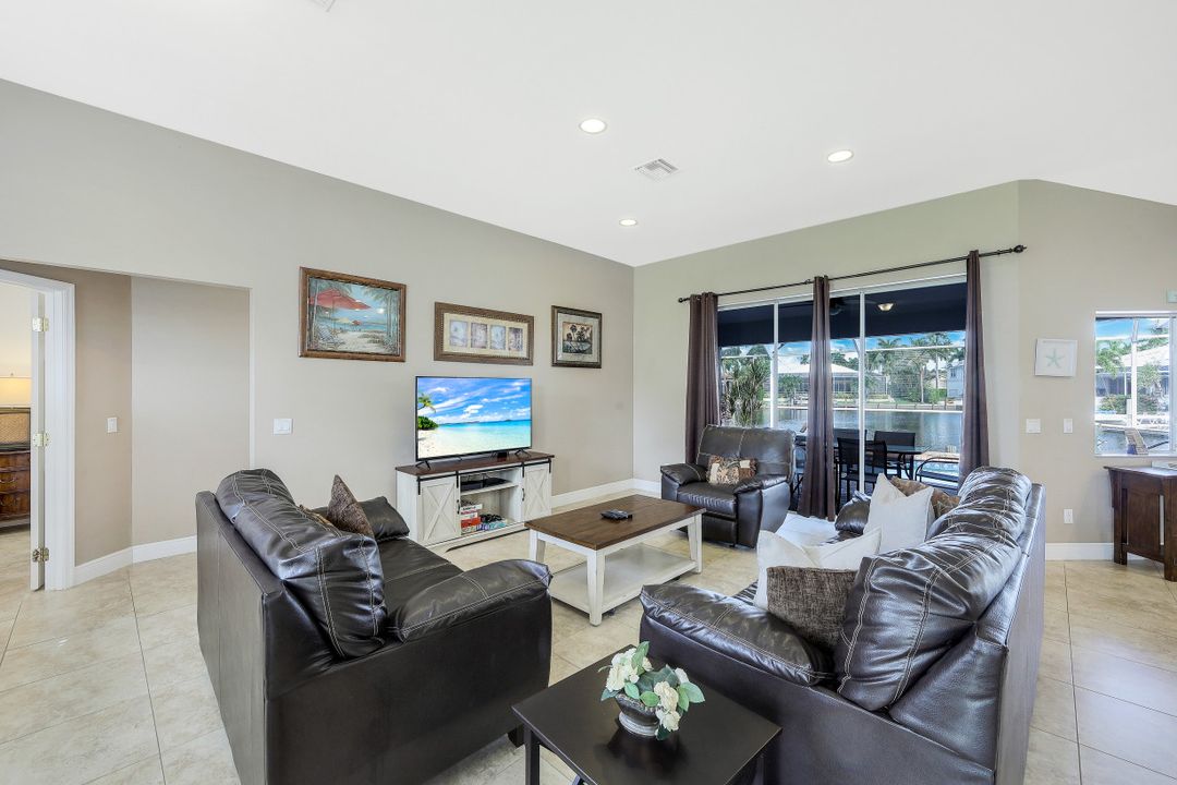 1838 Apataki Ct, Marco Island, FL 34145