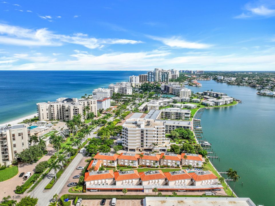 3070 Gulf Shore Blvd N #209, Naples, FL 34103