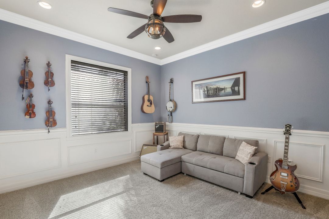 3407 Pacific Dr, Naples, FL 34119