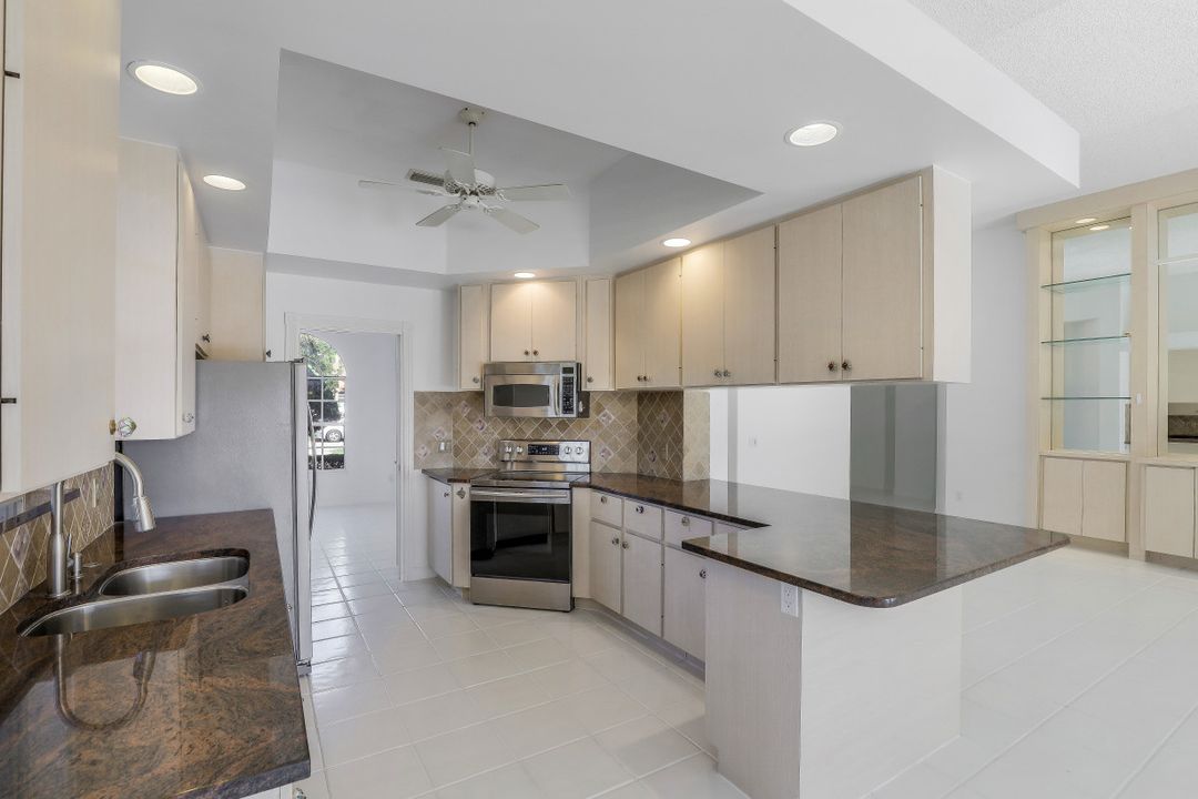 3400 Donoso Ct, Naples, FL 34109