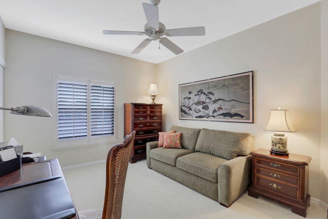 220 Vintage Cir #205, Naples, FL 34119