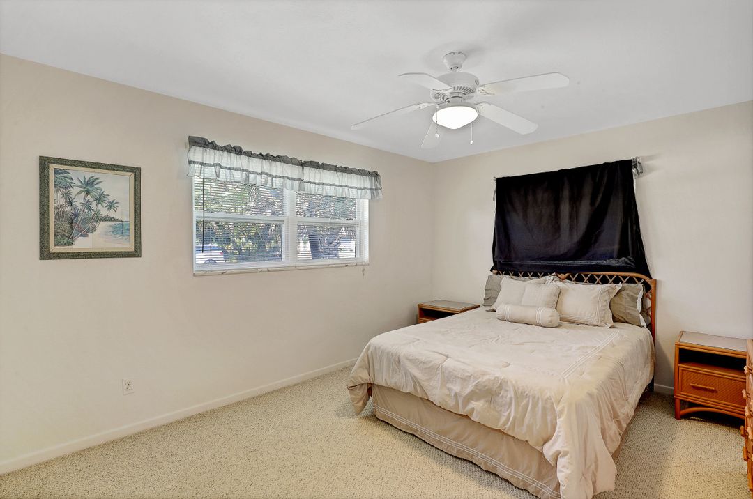 658 97th Ave N, Naples, FL 34108