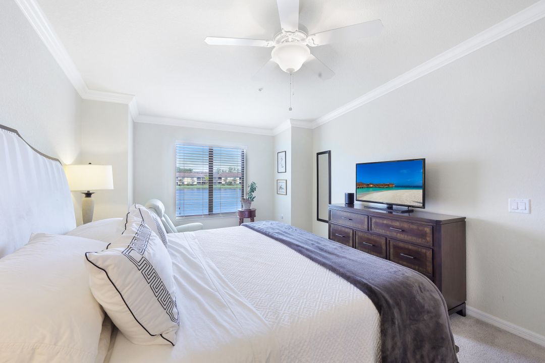 9517 Avellino Wy #2222, Naples, FL 34113