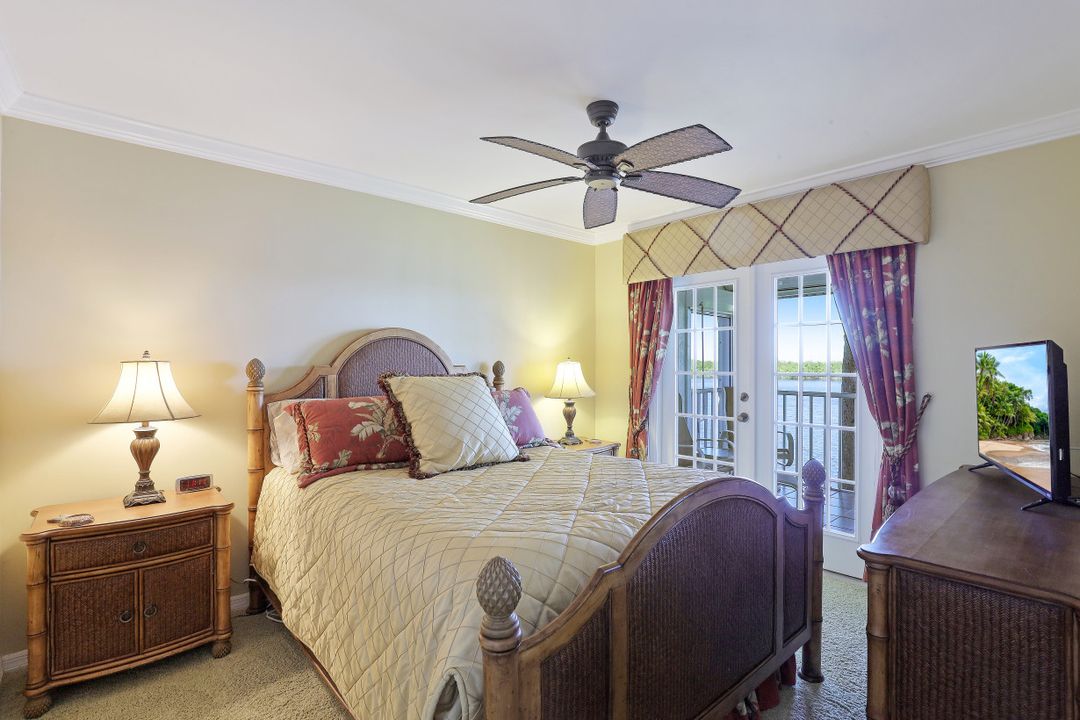 1045 Mainsail Dr #413, Naples, FL 34114