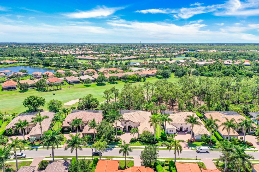 7413 Byrons Way, Naples, FL 34113