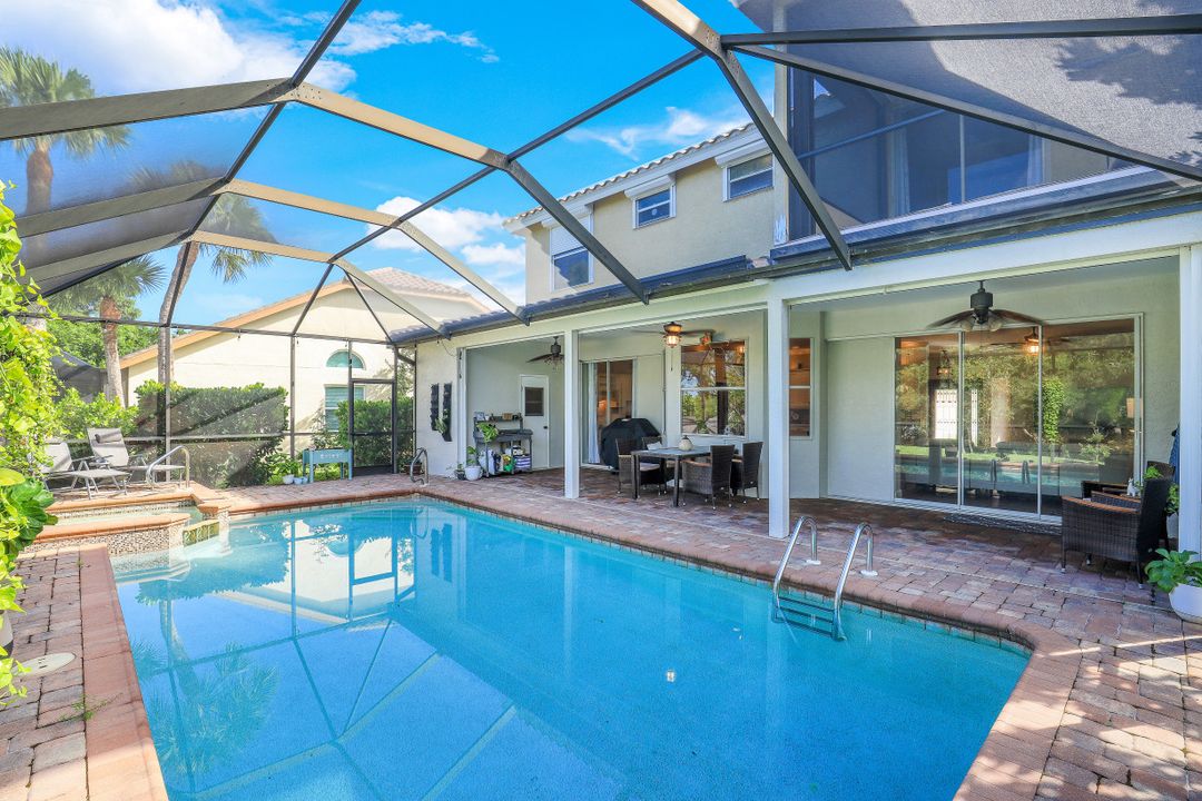 25251 Bay Cedar Dr, Bonita Springs, FL 34134