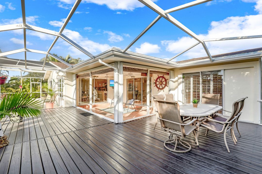 5230 Nautilus Dr, Cape Coral, FL 33904