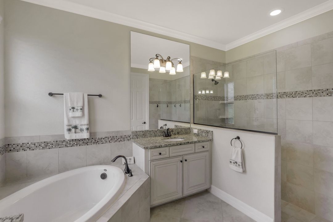 28600 Derry Ct, Bonita Springs, FL 34135