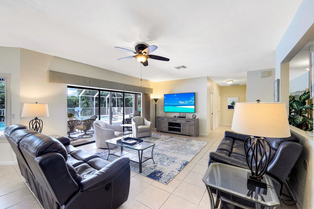 550 Inlet Dr, Marco Island, FL 34145