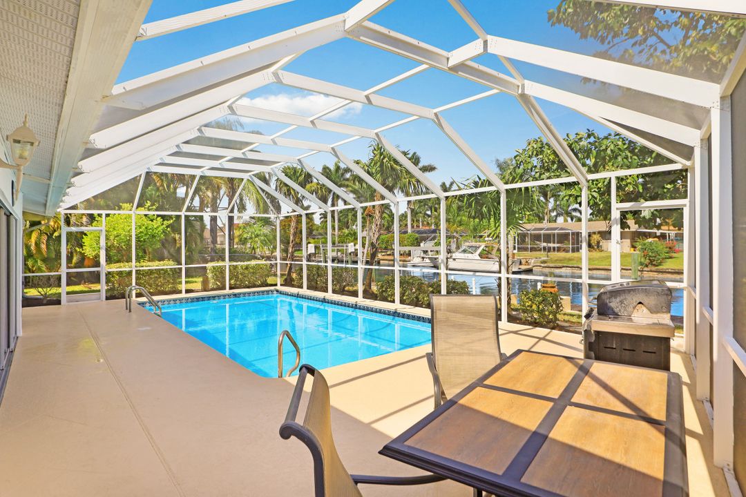 5241 Seagull Ct, Cape Coral, FL 33904