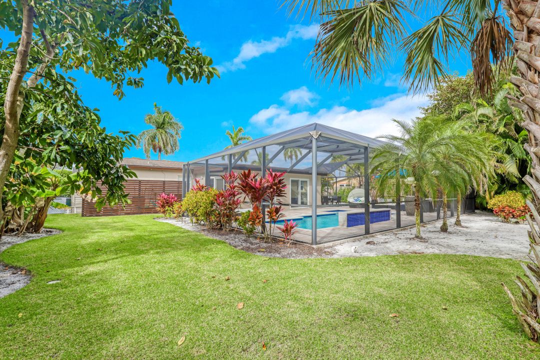 1236 13th Ave N, Naples, FL 34102