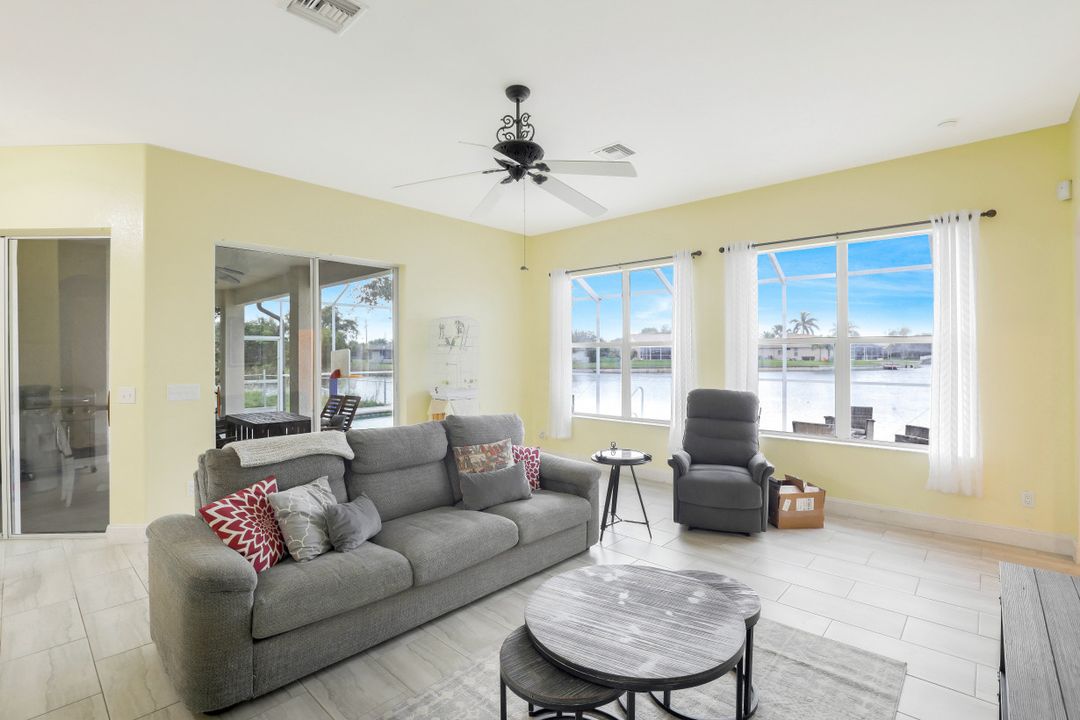 118 NE 21st Ave, Cape Coral, FL 33909