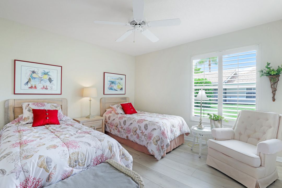 290 Emerald Bay Cir #L-2, Naples, FL 34110