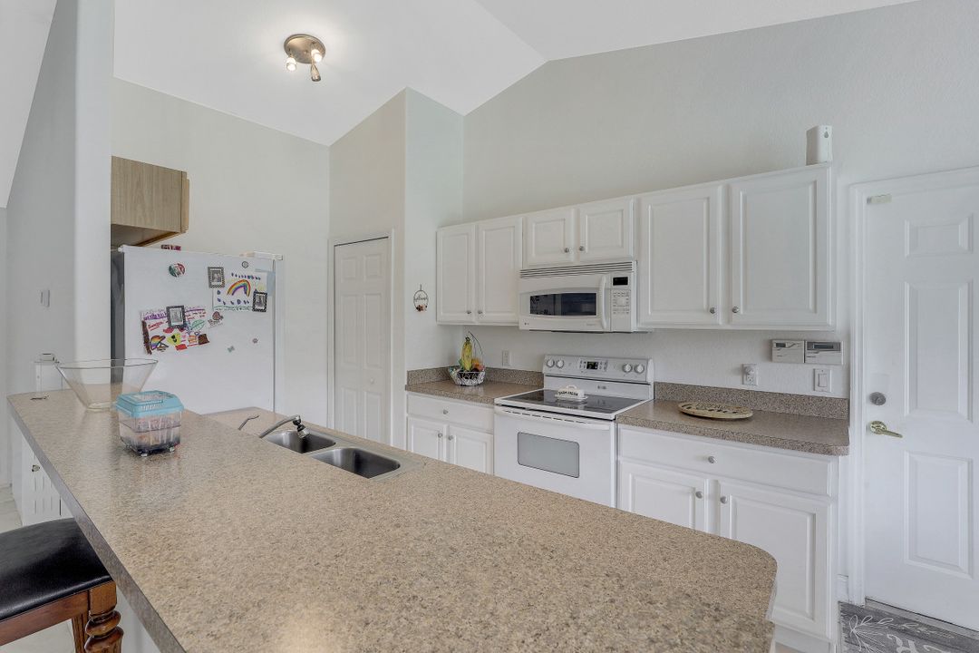 3660 20th Ave SE, Naples, FL 34117