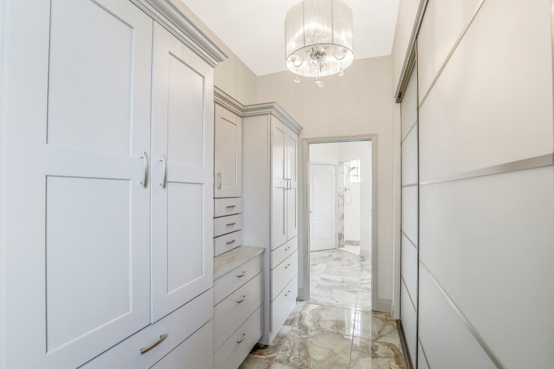 570 Elk Cir, Marco Island, FL 34145