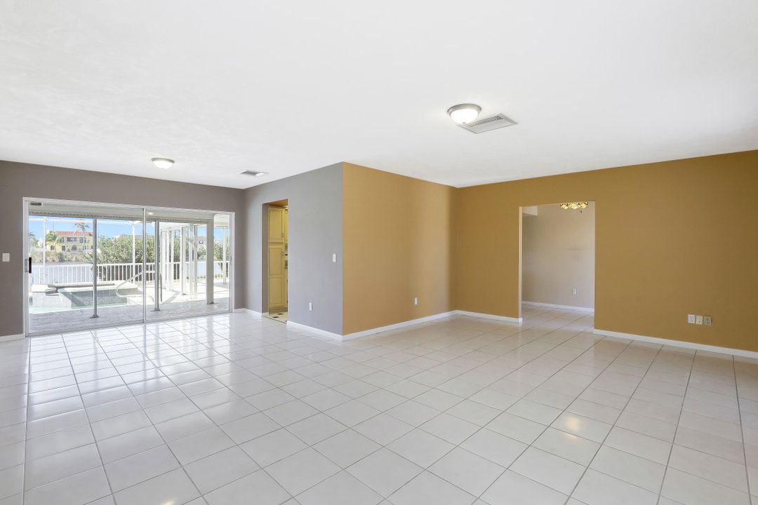 418 Yellowbird St, Marco Island, FL 34145