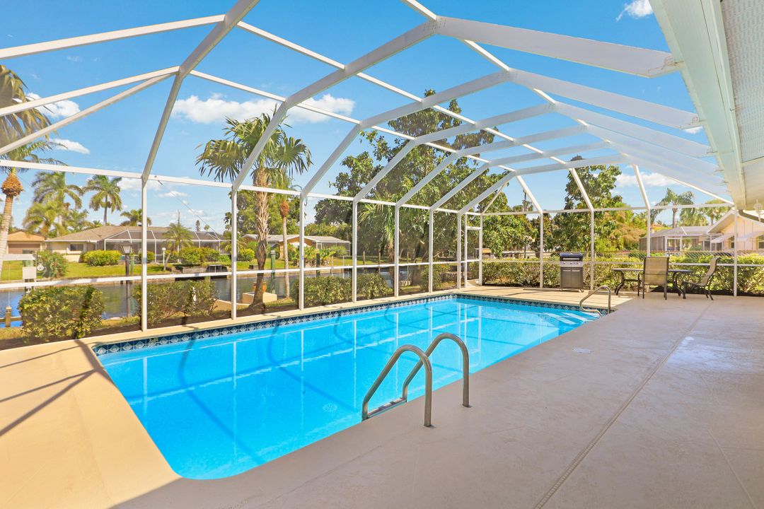 5241 Seagull Ct, Cape Coral, FL 33904