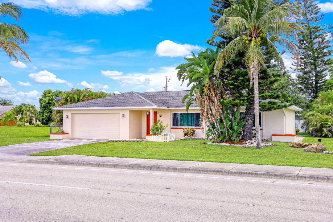 918 Santa Barbara Blvd, Cape Coral, FL 33991