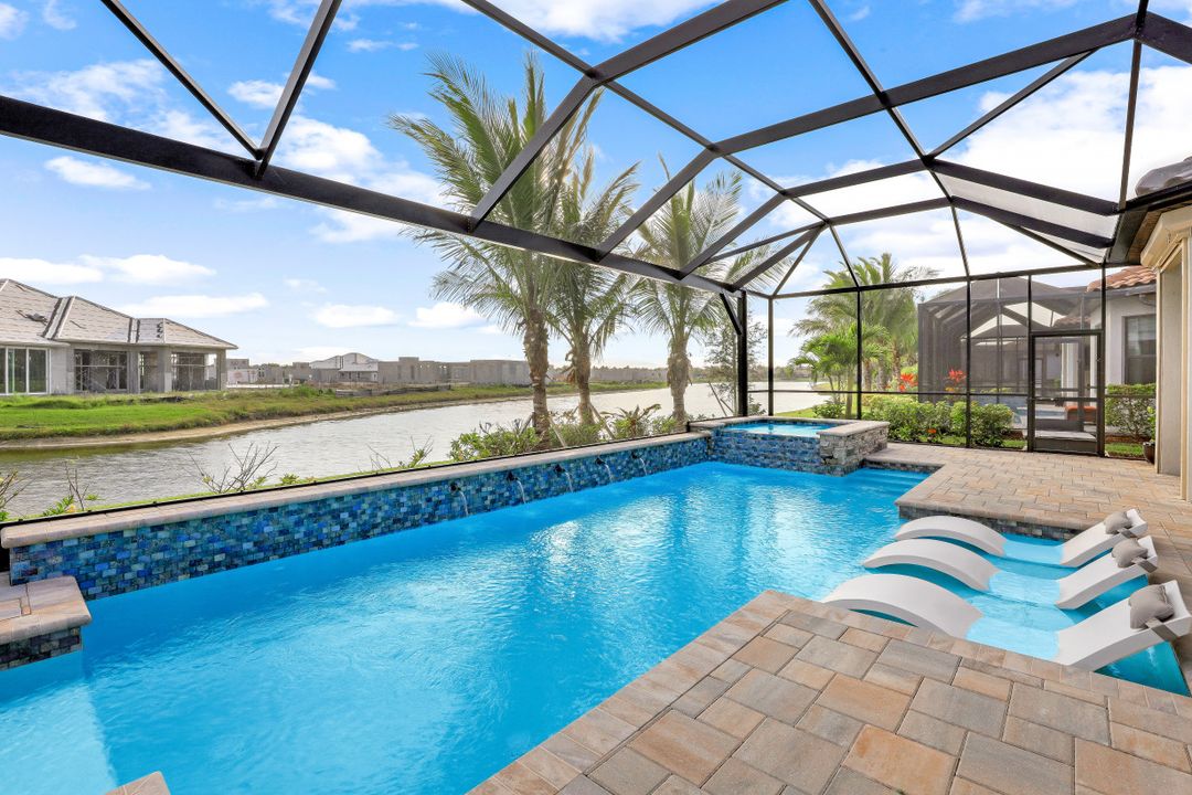 3258 Belon Ln, Naples, FL 34114