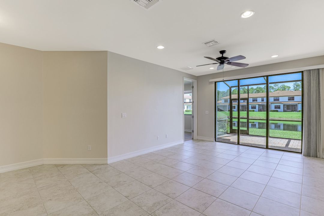 7754 Bristol Cir, Naples, FL 34120