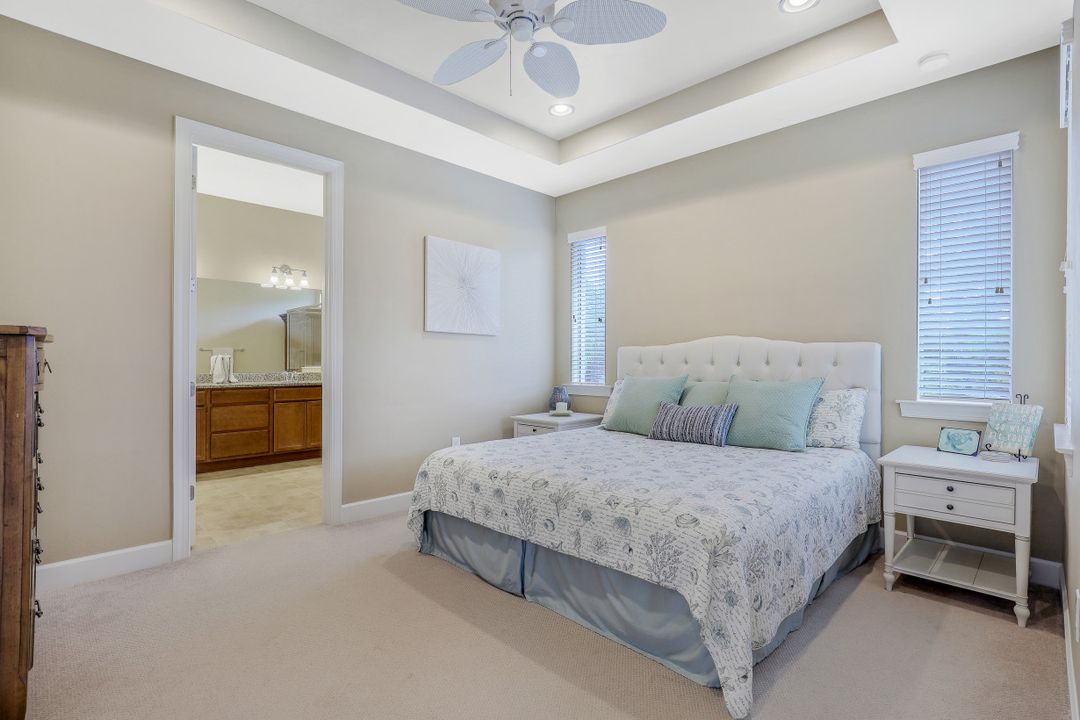 9574 Coquina Cir, Naples, FL 34120