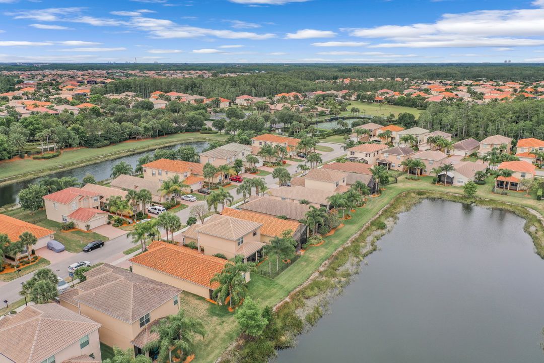 10313 Crepe Jasmine Ln, Fort Myers, FL 33913