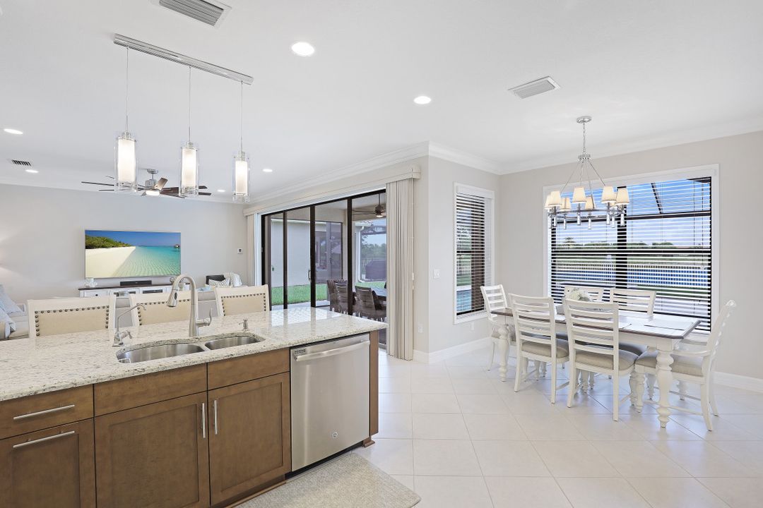 4173 Amelia Way, Naples, FL 34119