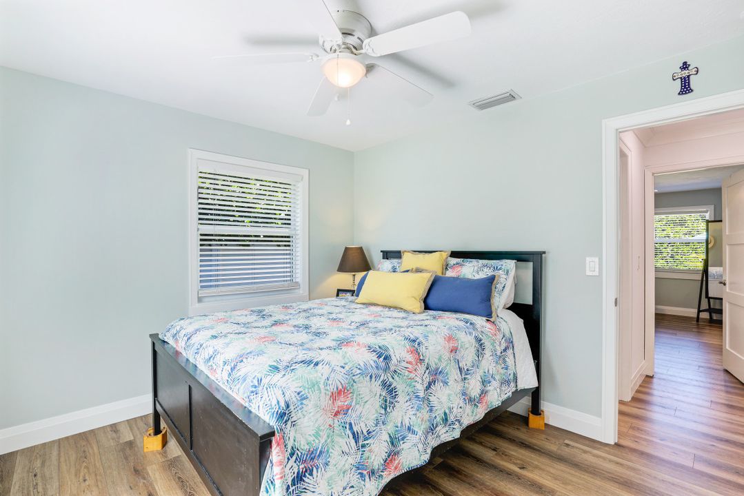 1229 28th Ave N, Naples, FL 34103