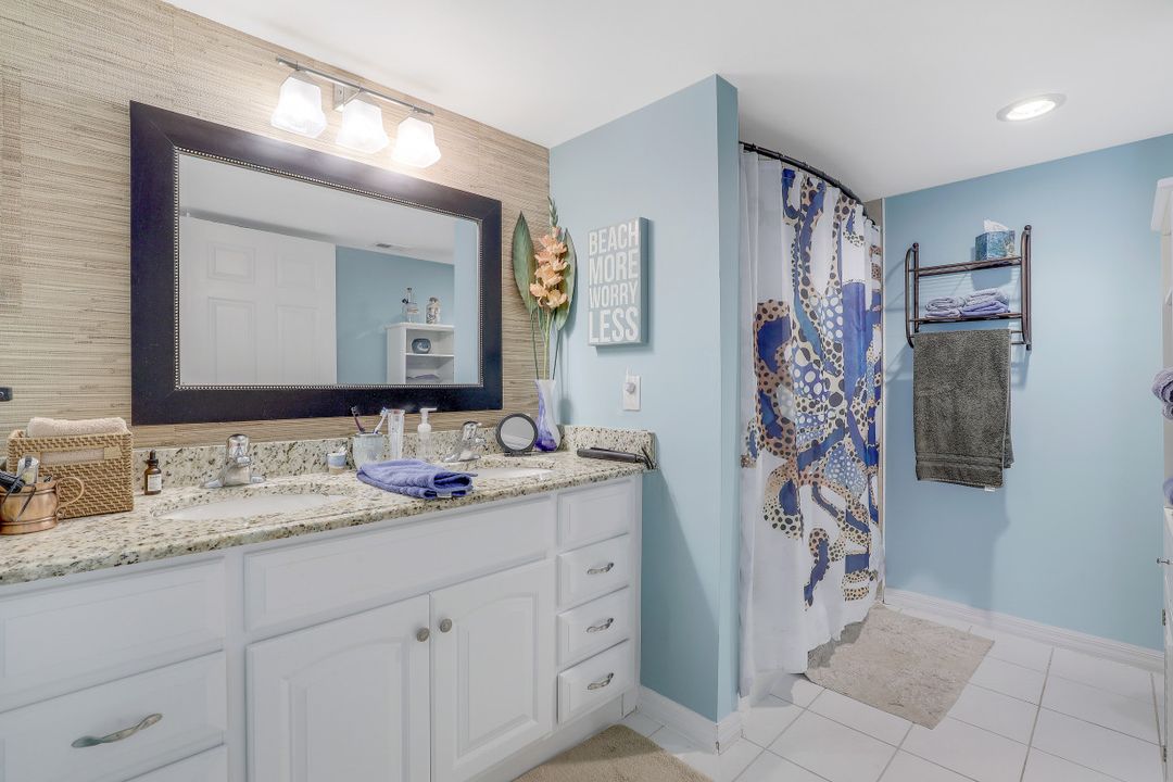 9589 Crescent Garden Dr #101, Naples, FL 34109