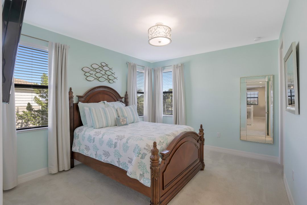 4228 Amelia Wy, Naples, FL 34119