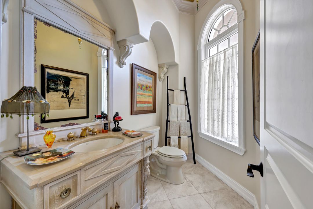 18020 Via Bellamare Ln, Miromar Lakes, FL 33913