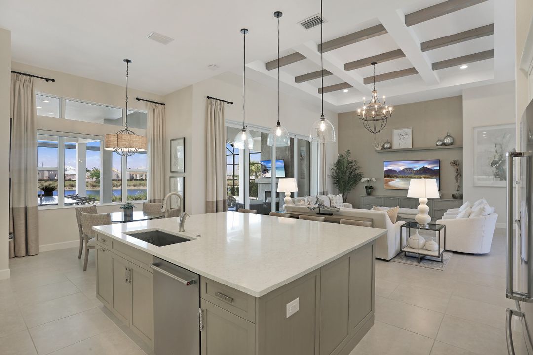 6035 Plana Cays Dr, Naples, FL 34113