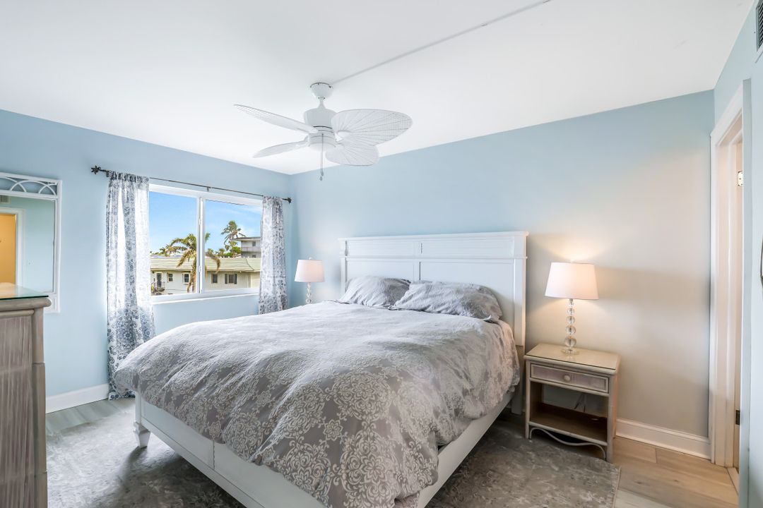 3420 Gulf Shore Blvd N #31, Naples, FL 34103