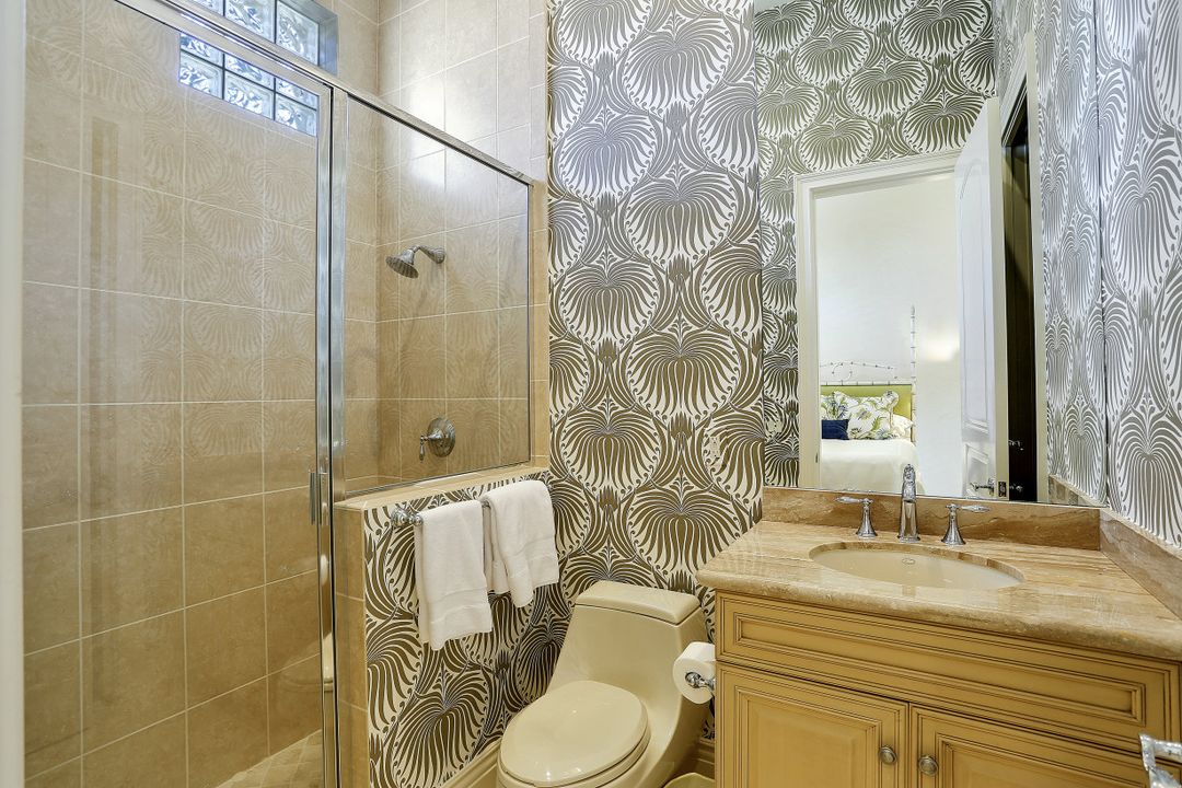 2911 Tiburon Blvd E, Naples, FL 34109