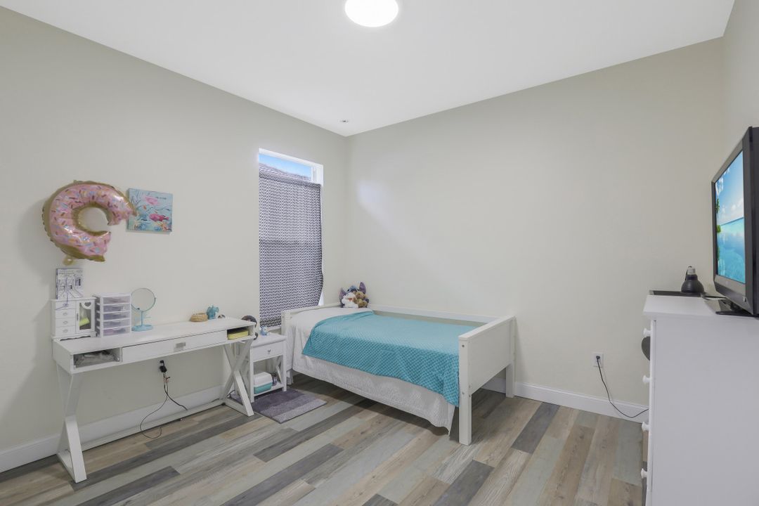 2058 Mandarin Ln, Naples, FL 34120