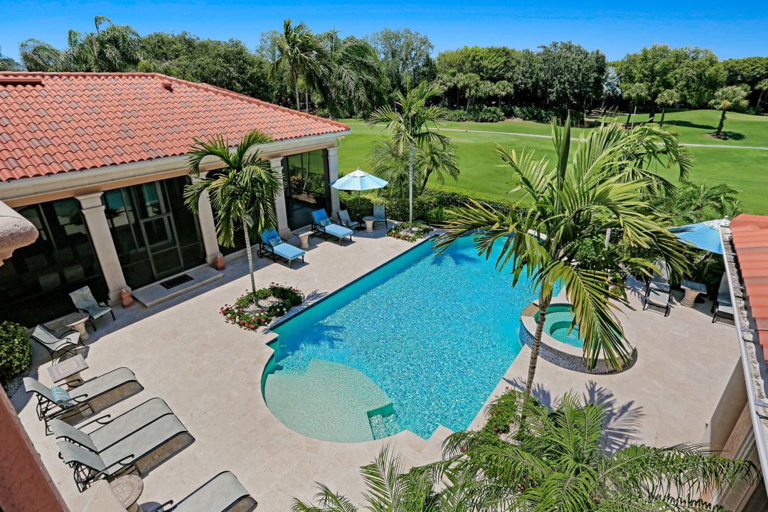 9779 Bent Grass Bend, Naples, FL 34108