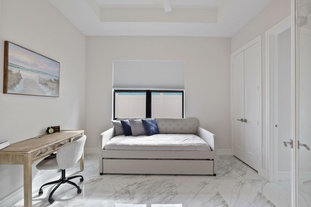 783 110th Ave N, Naples, FL 34108