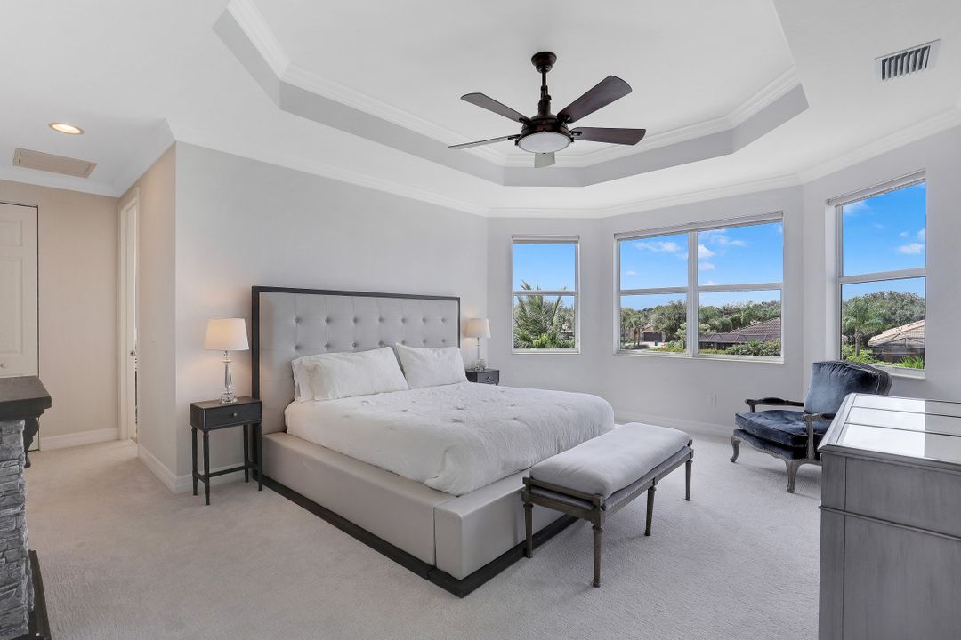 6558 Monterey Point, Naples, FL 34105